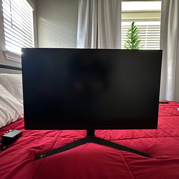 LG ultra gear gaming monitor 26’ - Picture 1 of 2